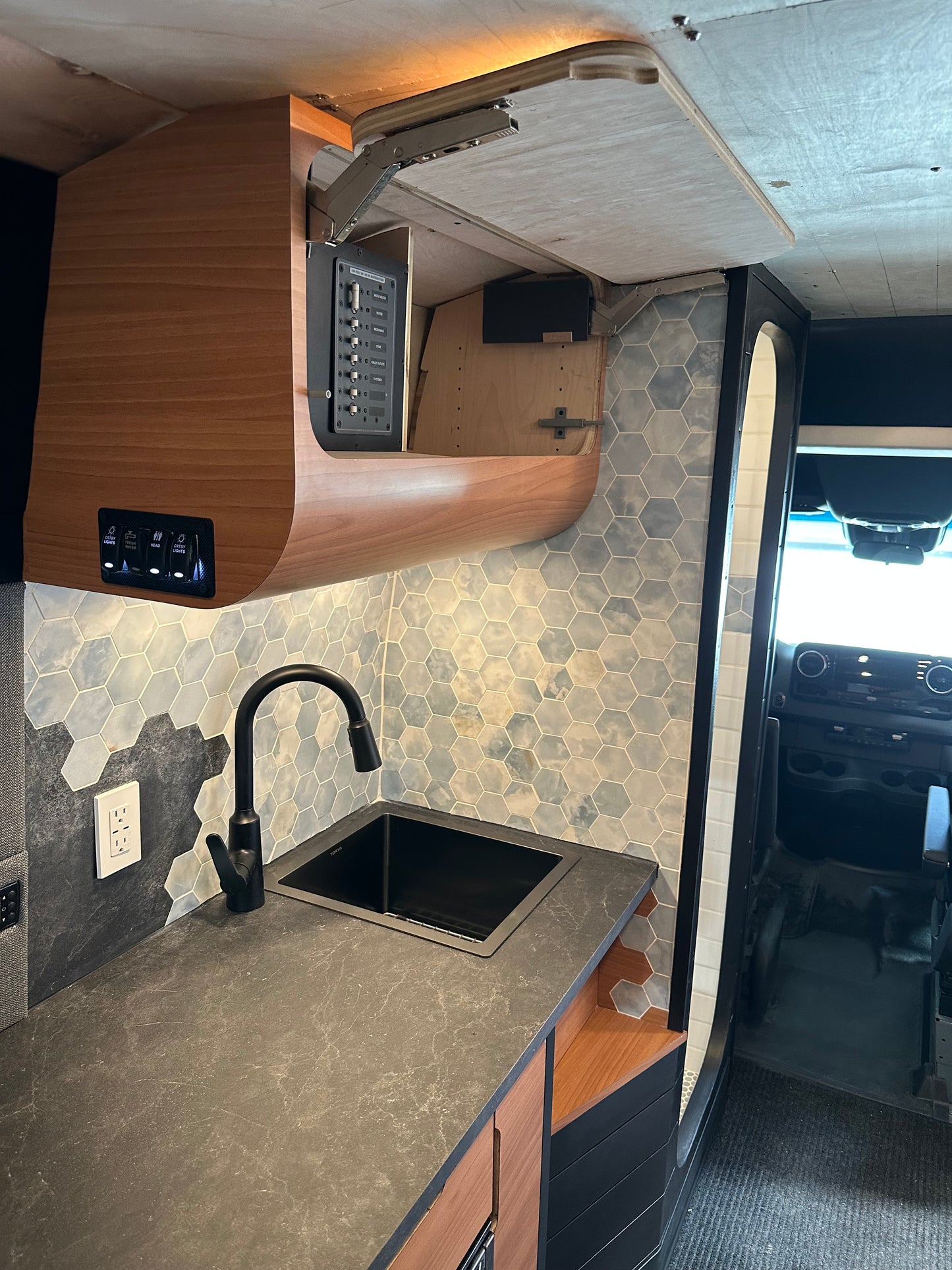 Mercedes Camper Van Grey144