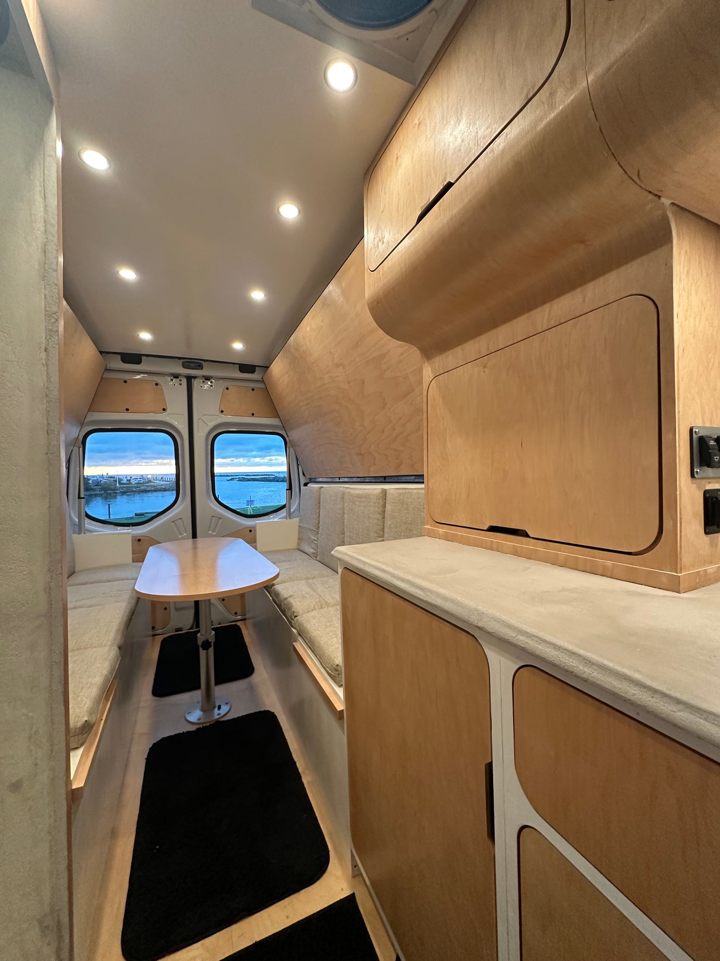 FlowVan (WV 1)