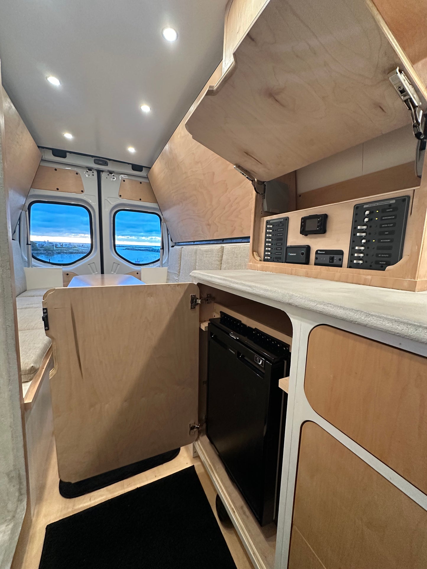 FlowVan (WV 1)