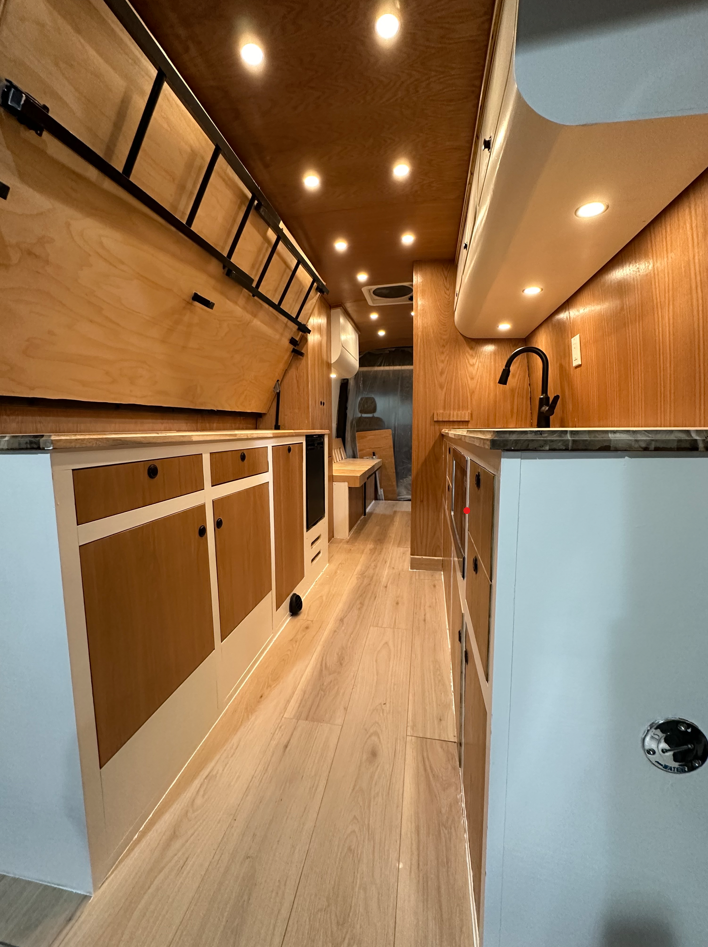 FlowVan Rental (TAN 170)